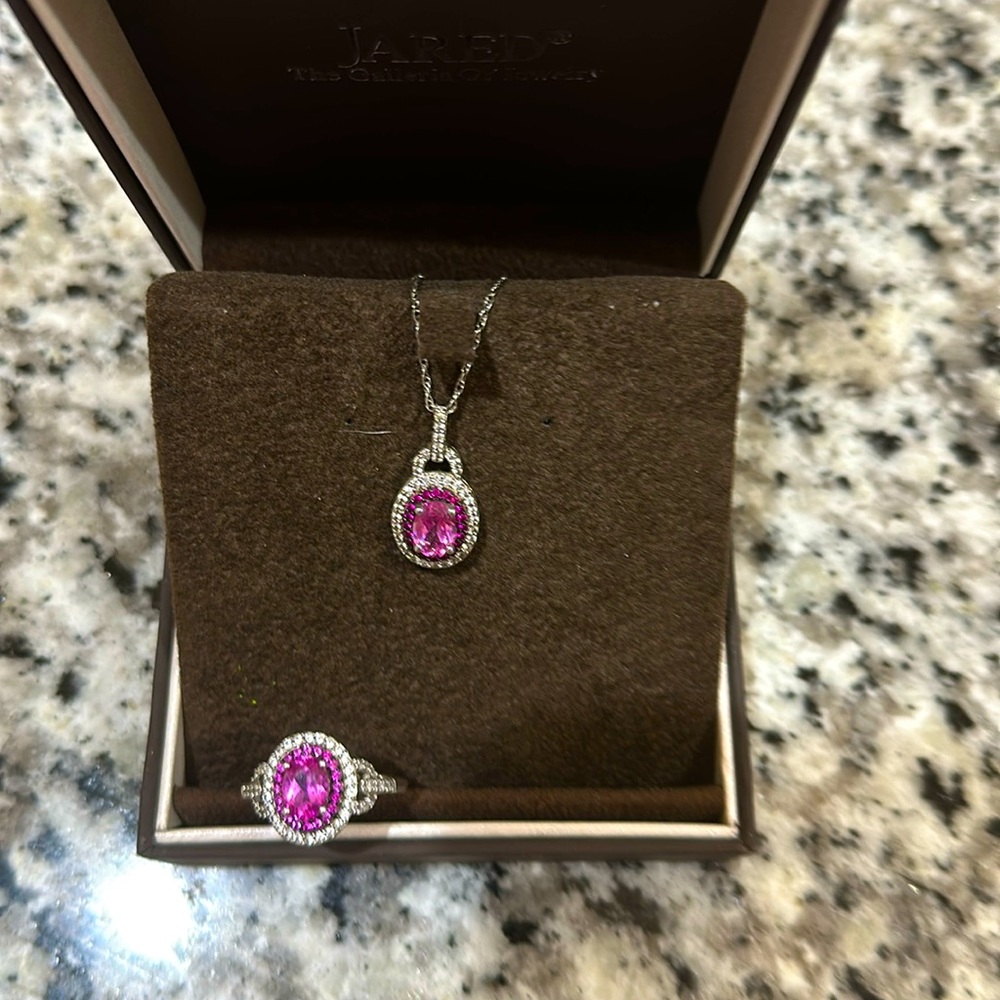 Jared’s Sterling Silver Pendant Necklace with matching sterling silver ring